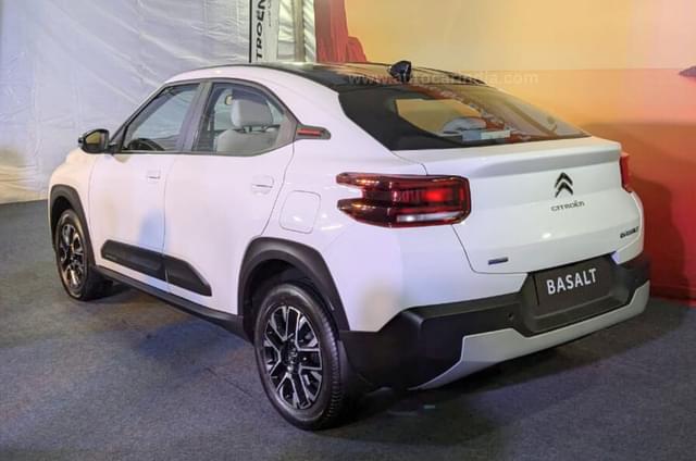 Rear View Image - 8594